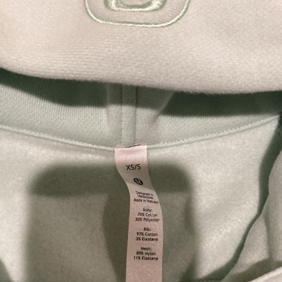 NWT Lululemon mint scuba 1/2 zip - Picture 2 of 4